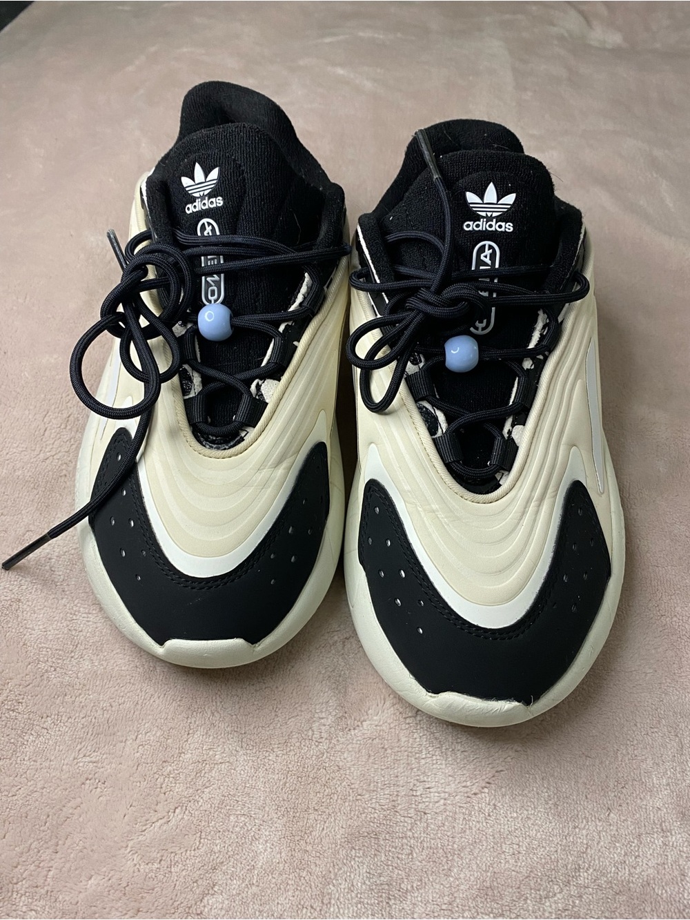 Adidas ozelia women sneakers shoes size 6.5